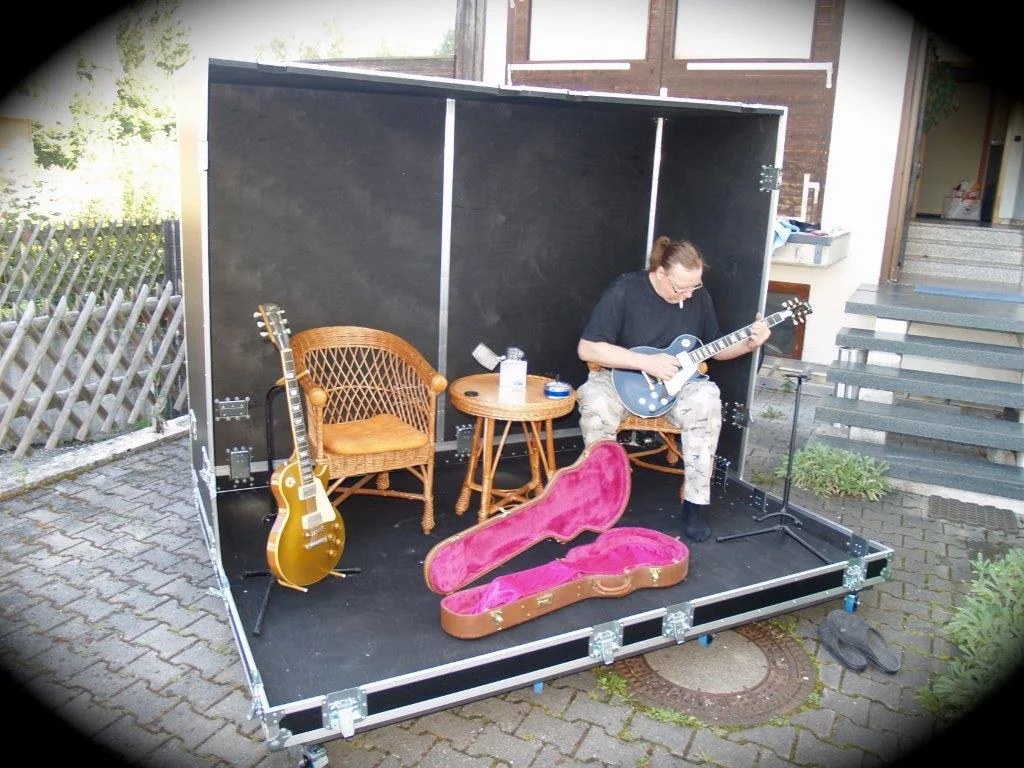 Instrument und Cases im Größenvergleich aus dem DM-Cases-Archiv
